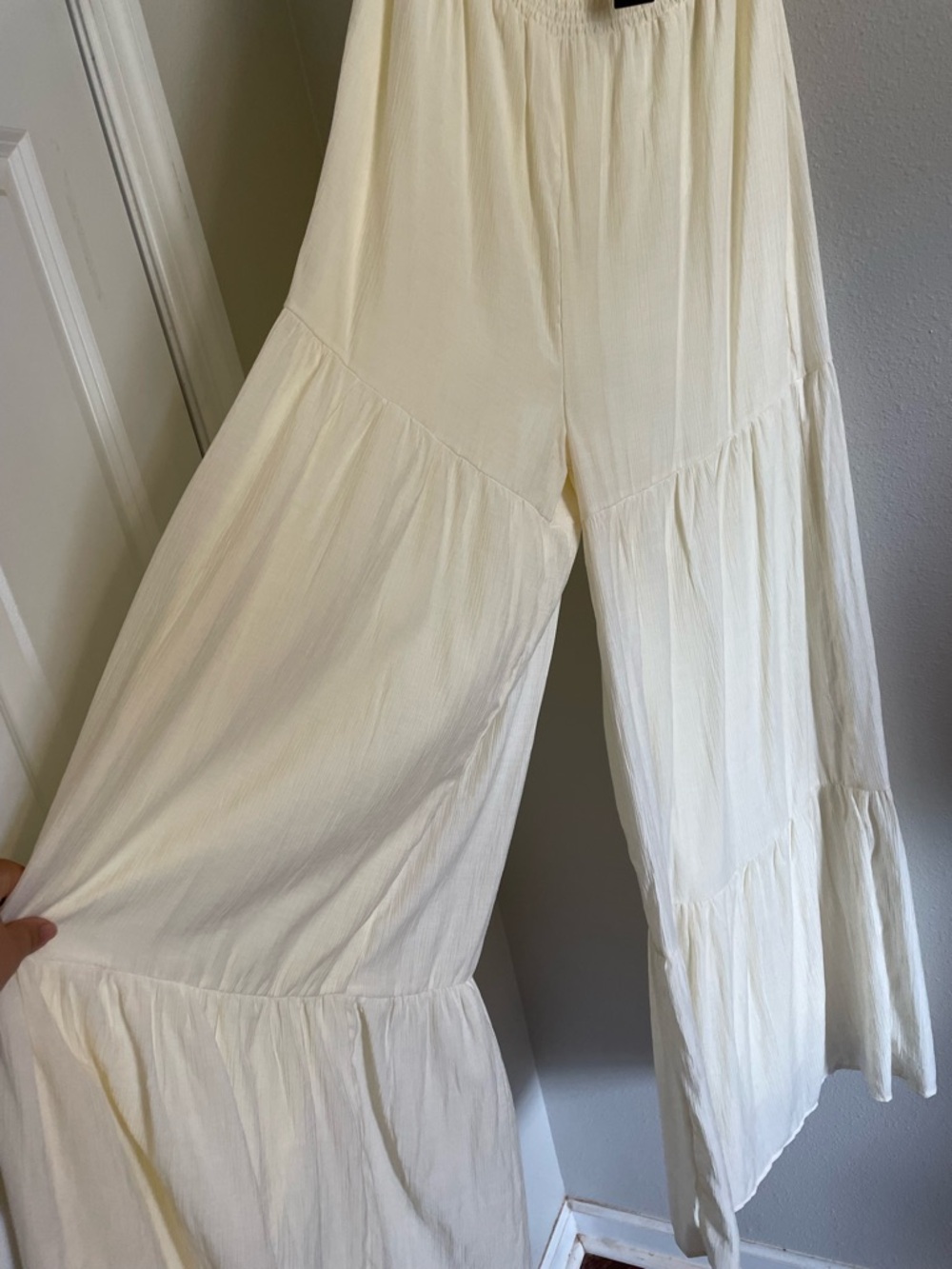 NWT Fashion Nova Talkin’ Brunch Strapless Wide Leg Jumpsuit XL Off White Boho - Picture 4 of 10